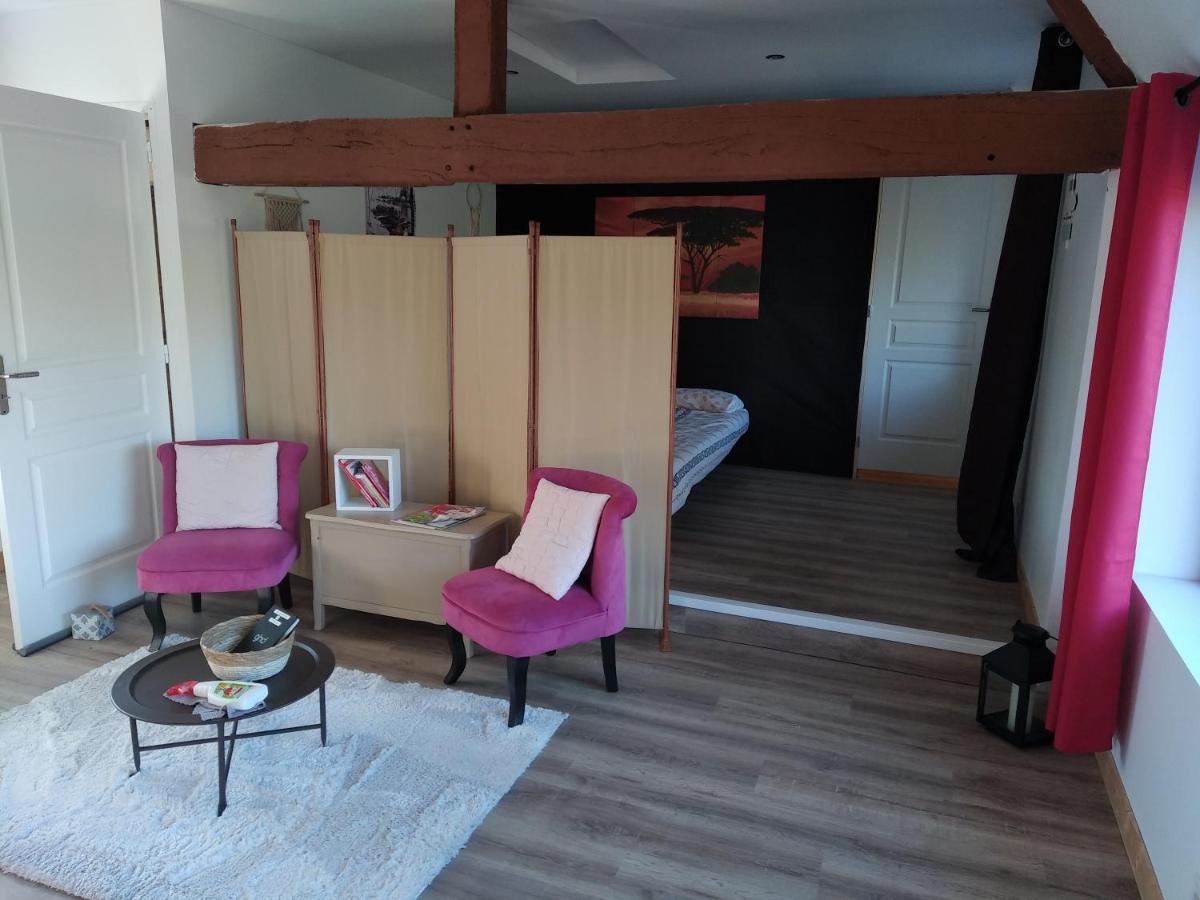 Gite "La Renaudaie" - Piscine Juvigny Les Vallees Eksteriør billede