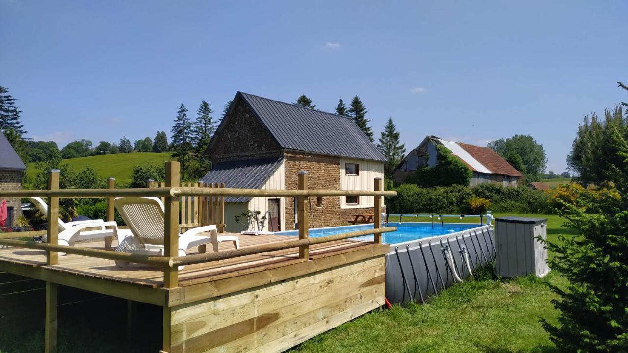 Gite "La Renaudaie" - Piscine Juvigny Les Vallees Eksteriør billede